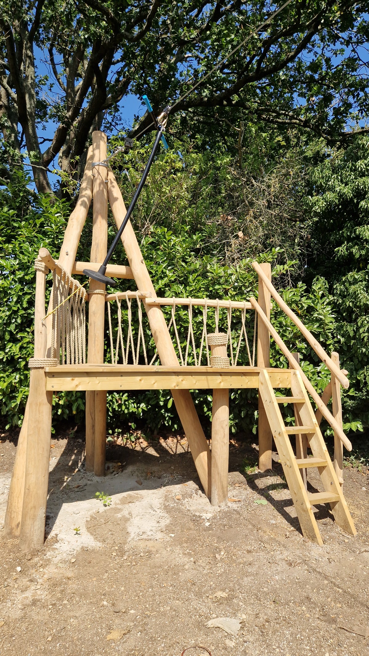 Garden zip wire installed by Limitless Zip Wires